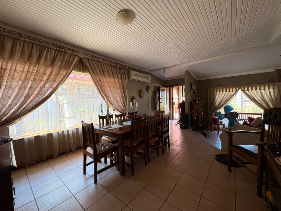 4 Bedroom Property for Sale in Wilkoppies North West